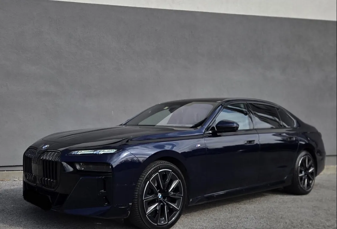 BMW 740d G70 X-Drive