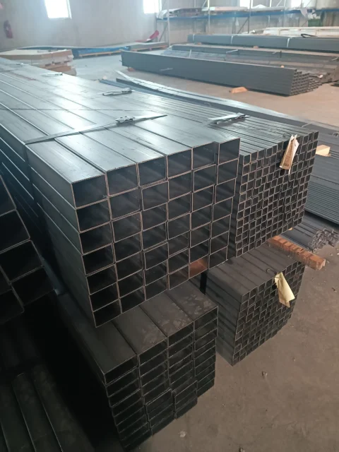 Kvadratna cijev 40x40x2